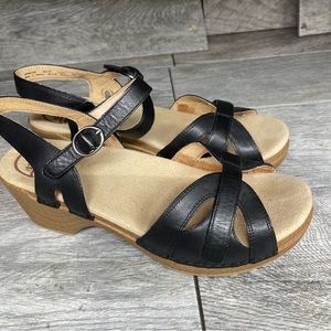 Dansko Season Sandals size 41 US (10.5-11)
